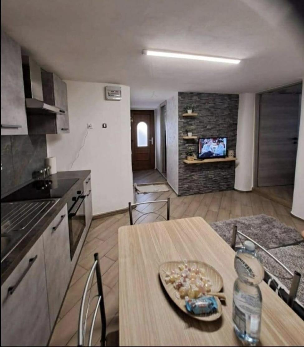 Casa Jasmina Apartment Mezzano Exterior photo